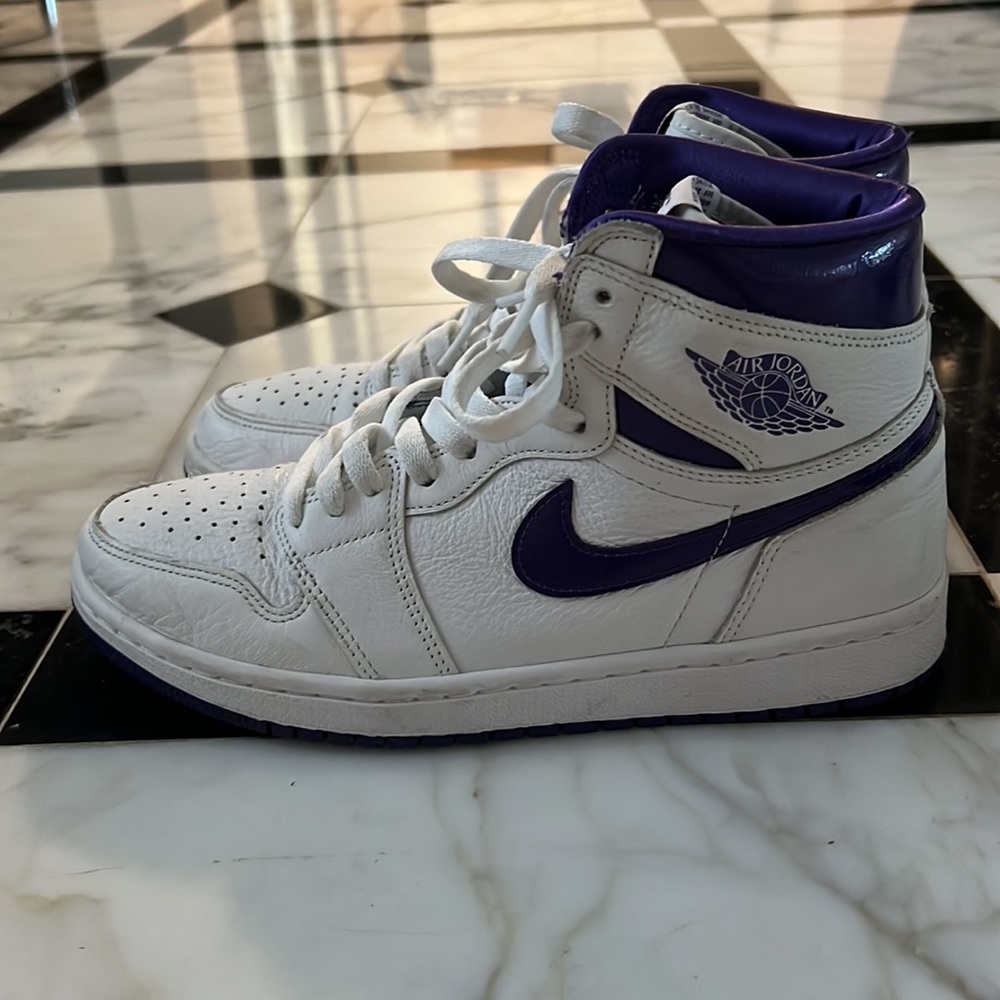 Wmns Air Jordan 1 High OG 'Court Purple